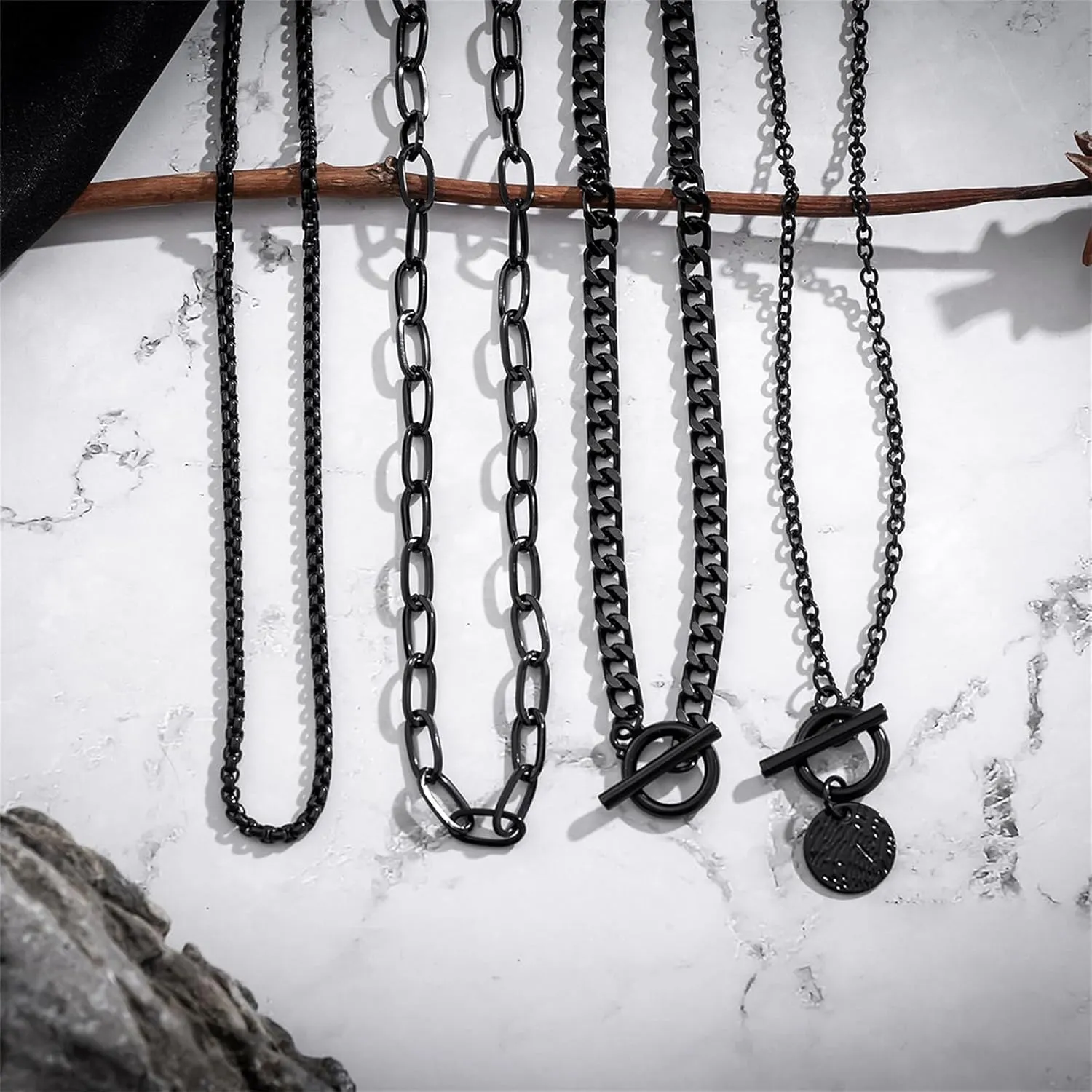 4pcs Black Layered Necklaces for Women,Vintage Fashion Heart/Coin/Star Pendant Necklace Punk Chunky Chain Choker Multilayer Aesthetic Adjustable Hiphop Necklaces Set Halloween Jewelry Gift