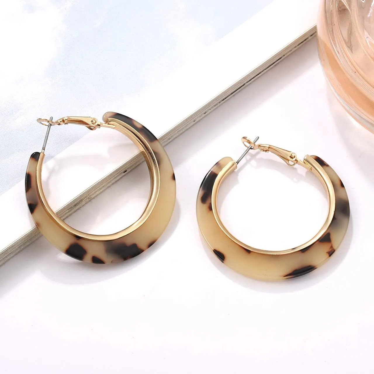 Acrylic Hoop Earrings for Women Resin Floral Earring Spring Summer Earrings Beach Jewelry Statement Fashion Accessories