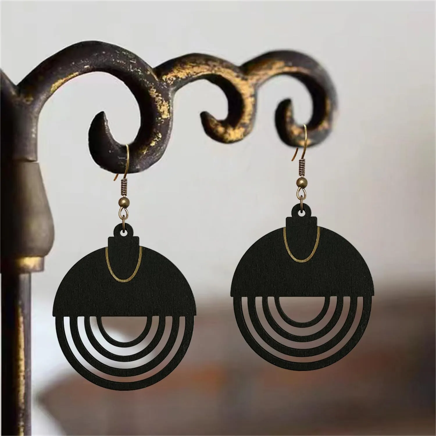 Bohemian Vintage Gold Alloy Circle Hollow Lightweight Hook Earrings Boho Retro Handmade Chandelier Disc Dangle Drop Earrings For Women Jewelry Gift