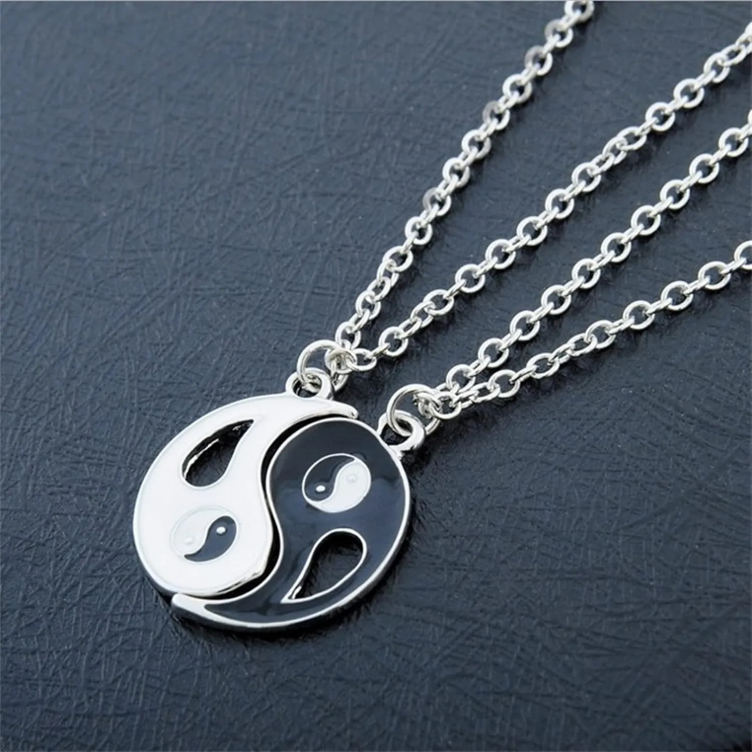 Dreuyet Yinyang Pendant Necklace for Women Mens Stainless Steel Bff Couples Chain Personalized Matching Puzzle Diagrams Best Friend Necklaces for Valentines Birthday Thanksgiving Christmas