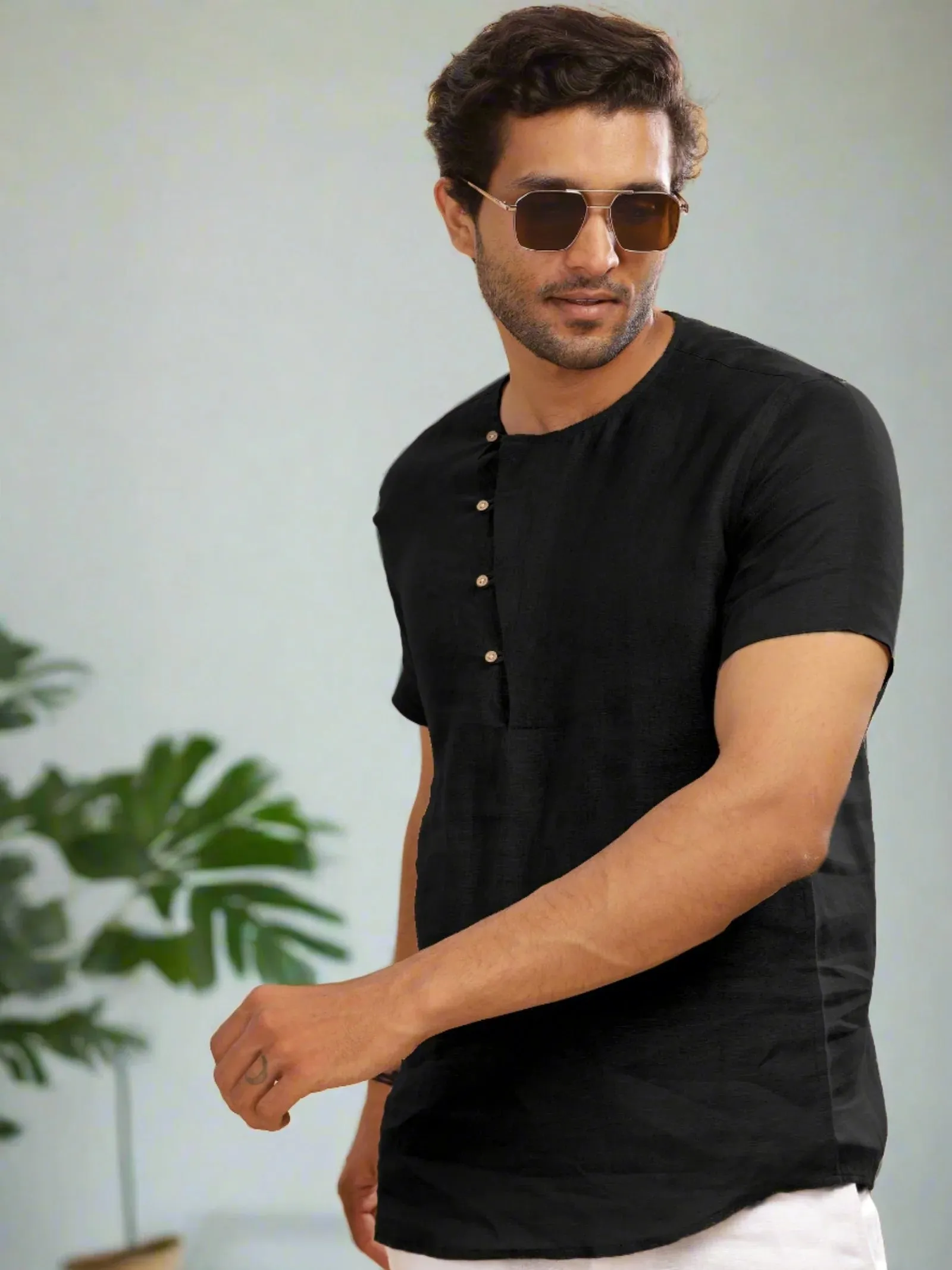Evan - Pure Linen Short Sleeve T-Shirt - Black