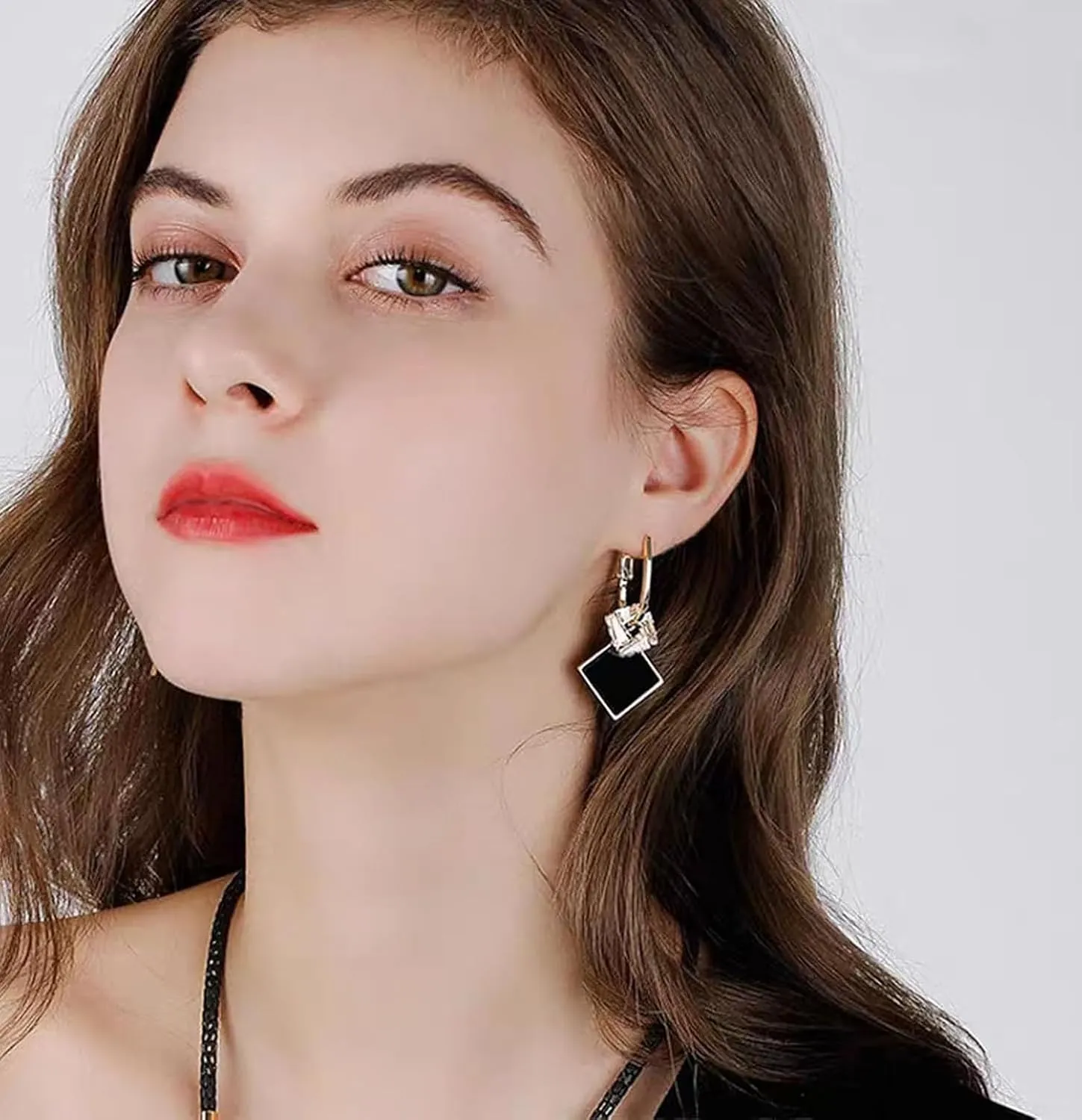 Exquisite French Vintage Lightweight Earrings Hypoallergenic Statement Dangle Earrings Fashion Black Gold Earrings For Women