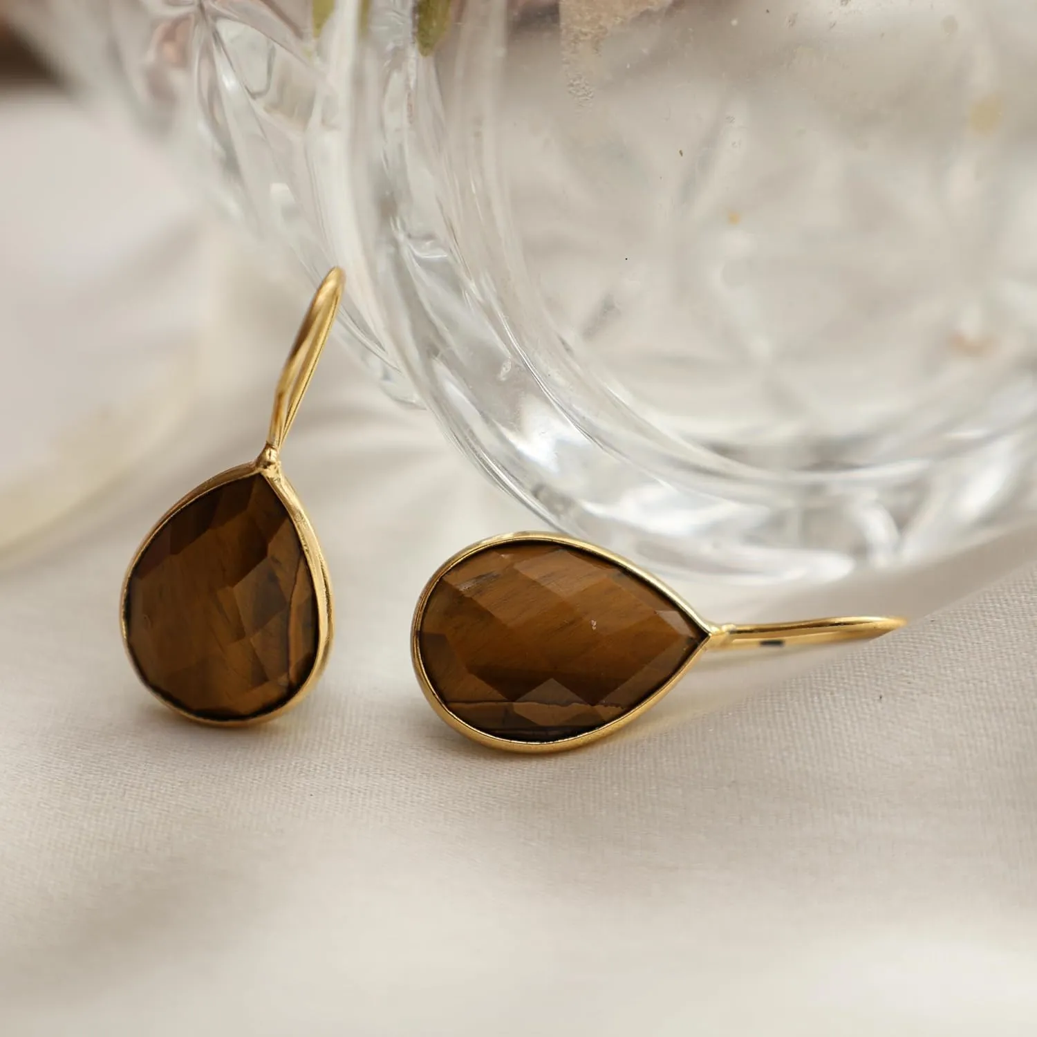 Gempires Pear Shaped Teardrop Crystal Earrings, Bezel Earring, Natural Gemstone Dangle Drop Earrings, Minimal, Everyday Wear, Gift for Her (Length 1.25 inch)