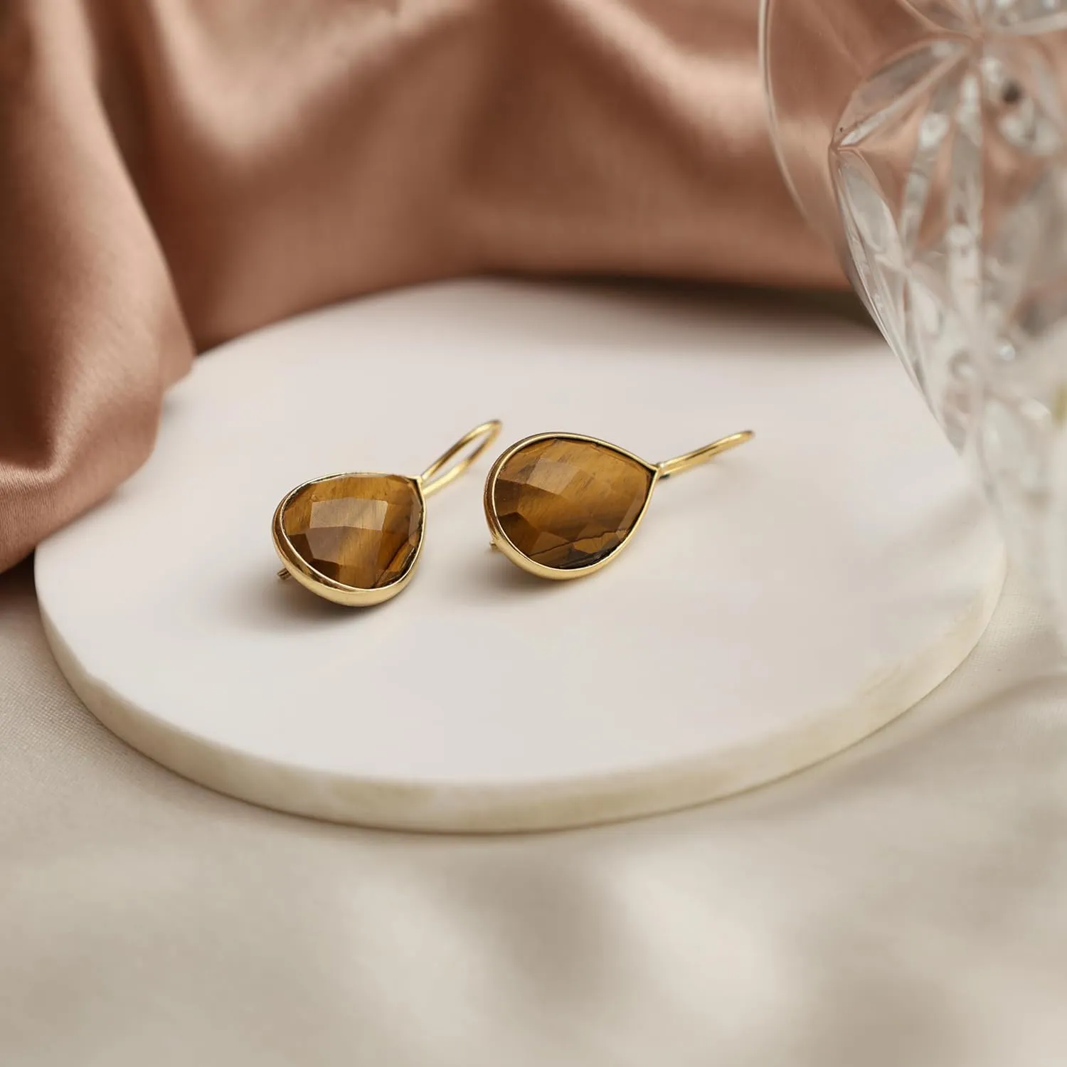 Gempires Pear Shaped Teardrop Crystal Earrings, Bezel Earring, Natural Gemstone Dangle Drop Earrings, Minimal, Everyday Wear, Gift for Her (Length 1.25 inch)