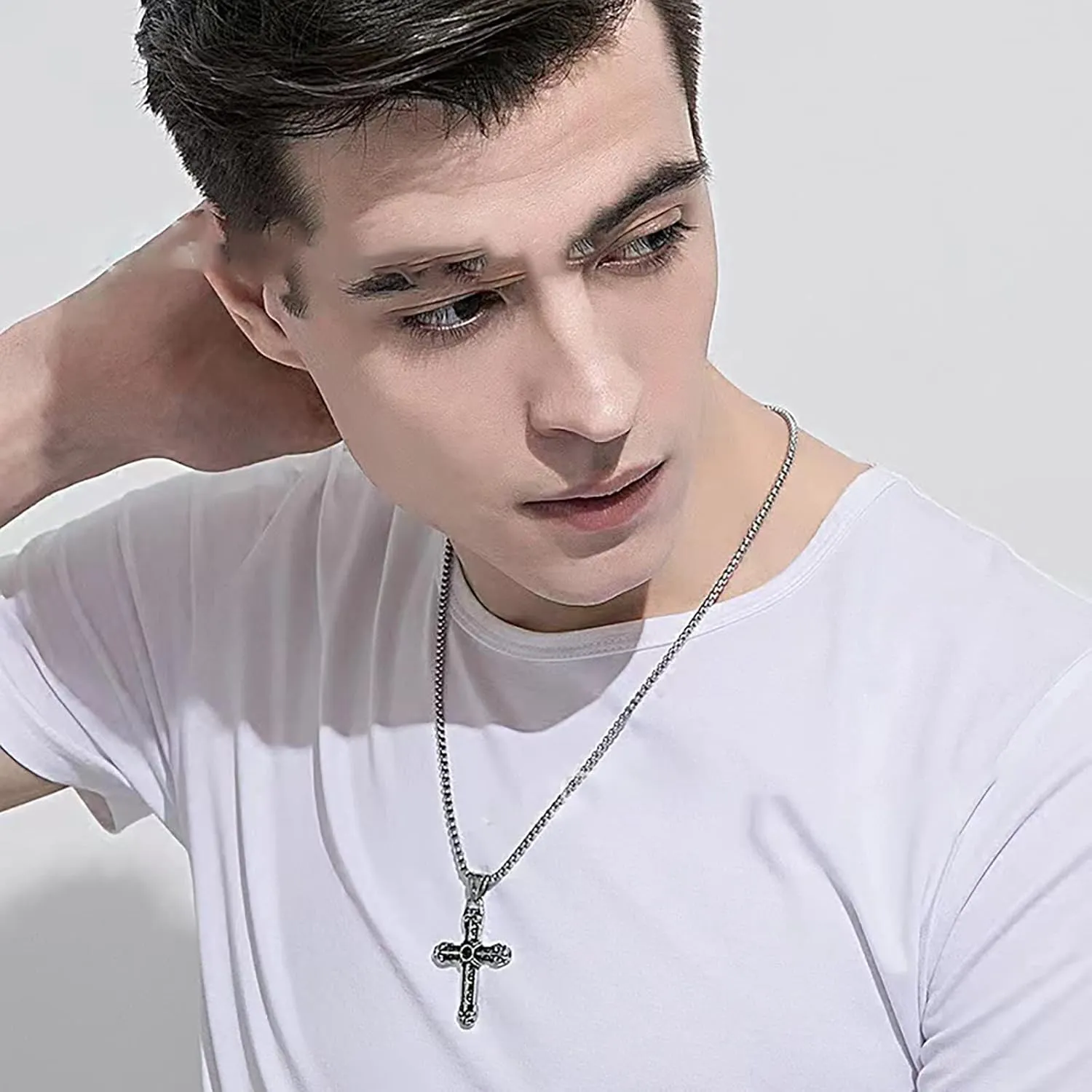 Gothic style men's and women's cross personalized fashion punk necklace, metallic temperament, party gift