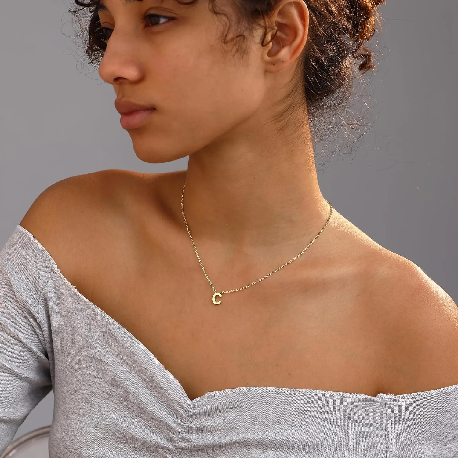 Initial Necklaces for Women, 14k Gold Plated Dainty Gold Letter Necklace Tiny Initial Pendant Necklace Cute Letter Name Choker Necklaces for Women Simple Gold Jewelry for Women Gifts