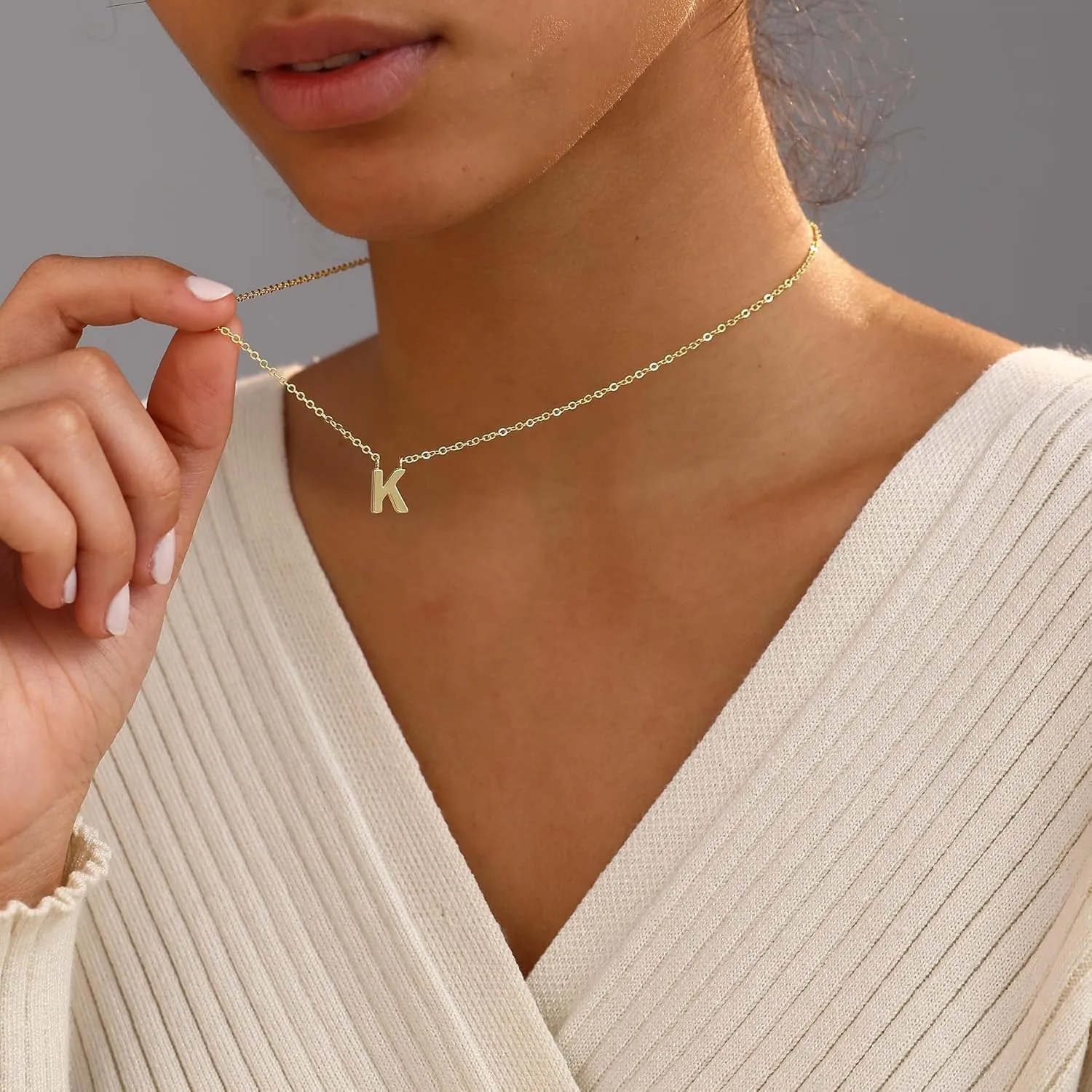 Initial Necklaces for Women, 14k Gold Plated Dainty Gold Letter Necklace Tiny Initial Pendant Necklace Cute Letter Name Choker Necklaces for Women Simple Gold Jewelry for Women Gifts