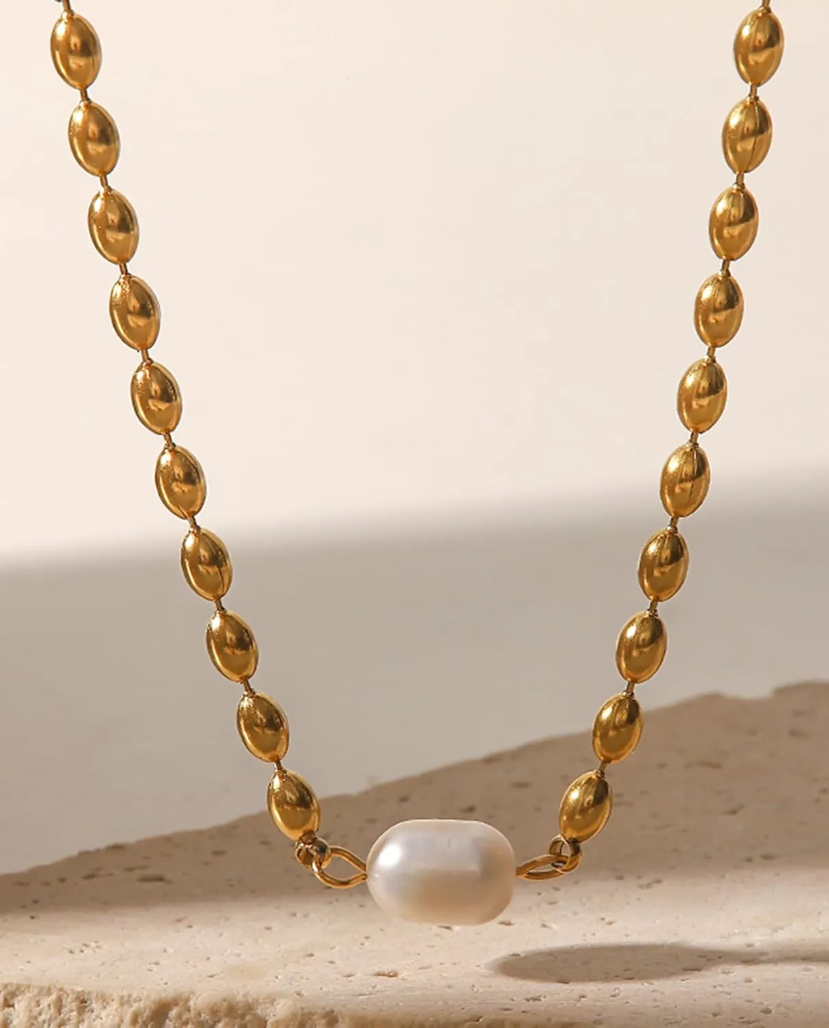Layered Gold Necklace for Women,Stackable 14K Gold Plated Chain Necklace Cross Snake Twisted Layered Pendant Necklace Dainty Gold Chain Necklace Cross Pendant Jewelry Gifts for Women