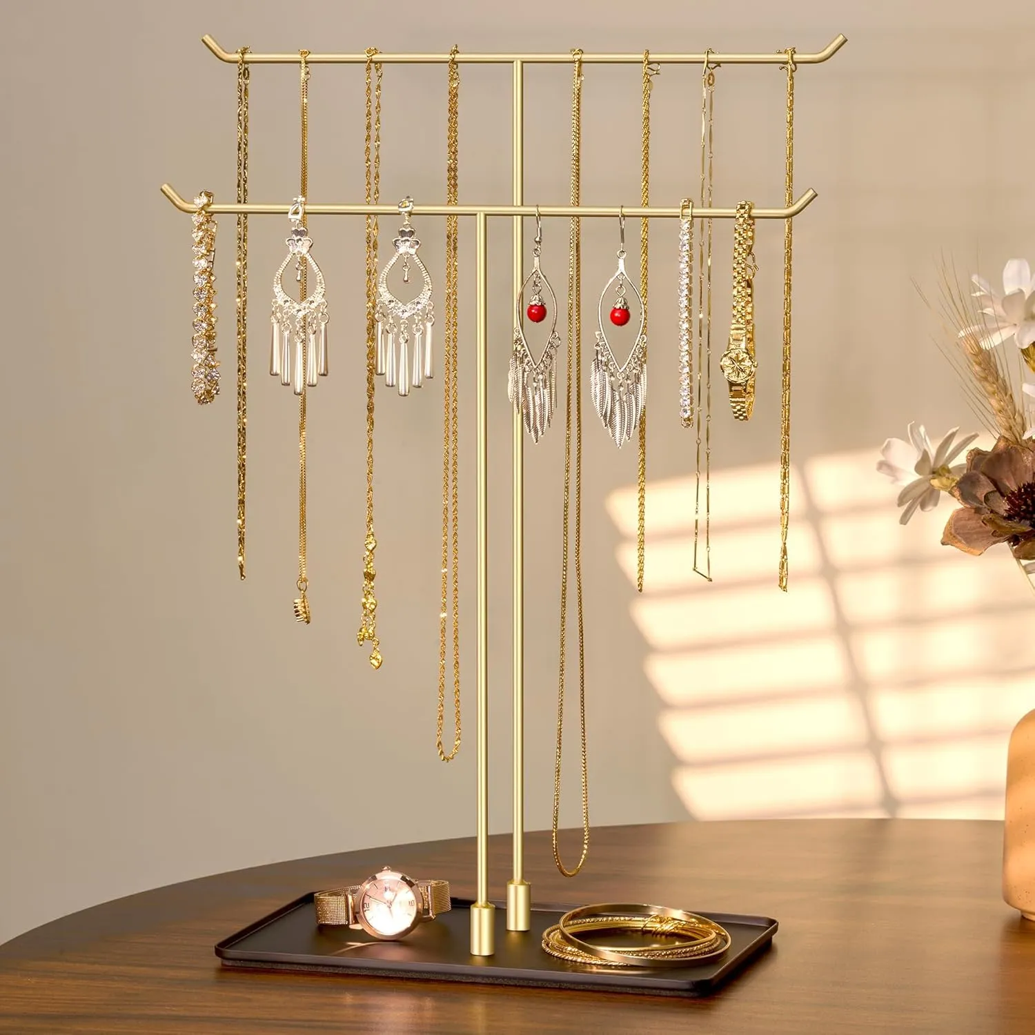 Necklace Holder Jewelry Stand Organizer for Necklaces and Bracelets, Metal Display Stand, Gift for Women, Ideal for Home, Bedroom, or Vanity, Gold and Black