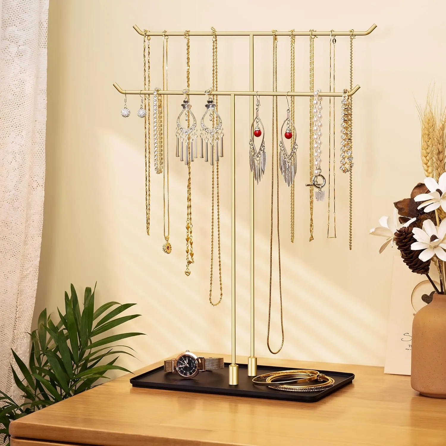 Necklace Holder Jewelry Stand Organizer for Necklaces and Bracelets, Metal Display Stand, Gift for Women, Ideal for Home, Bedroom, or Vanity, Gold and Black