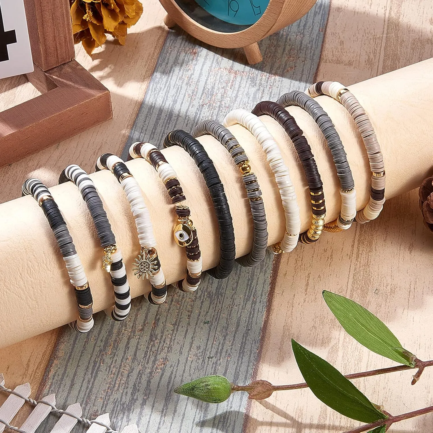 Ornaland Heishi Surfer Bracelets Set Polymer Clay Heishi Beads Stretch Bracelets Bohemia Summer Beach Jewelry for Women