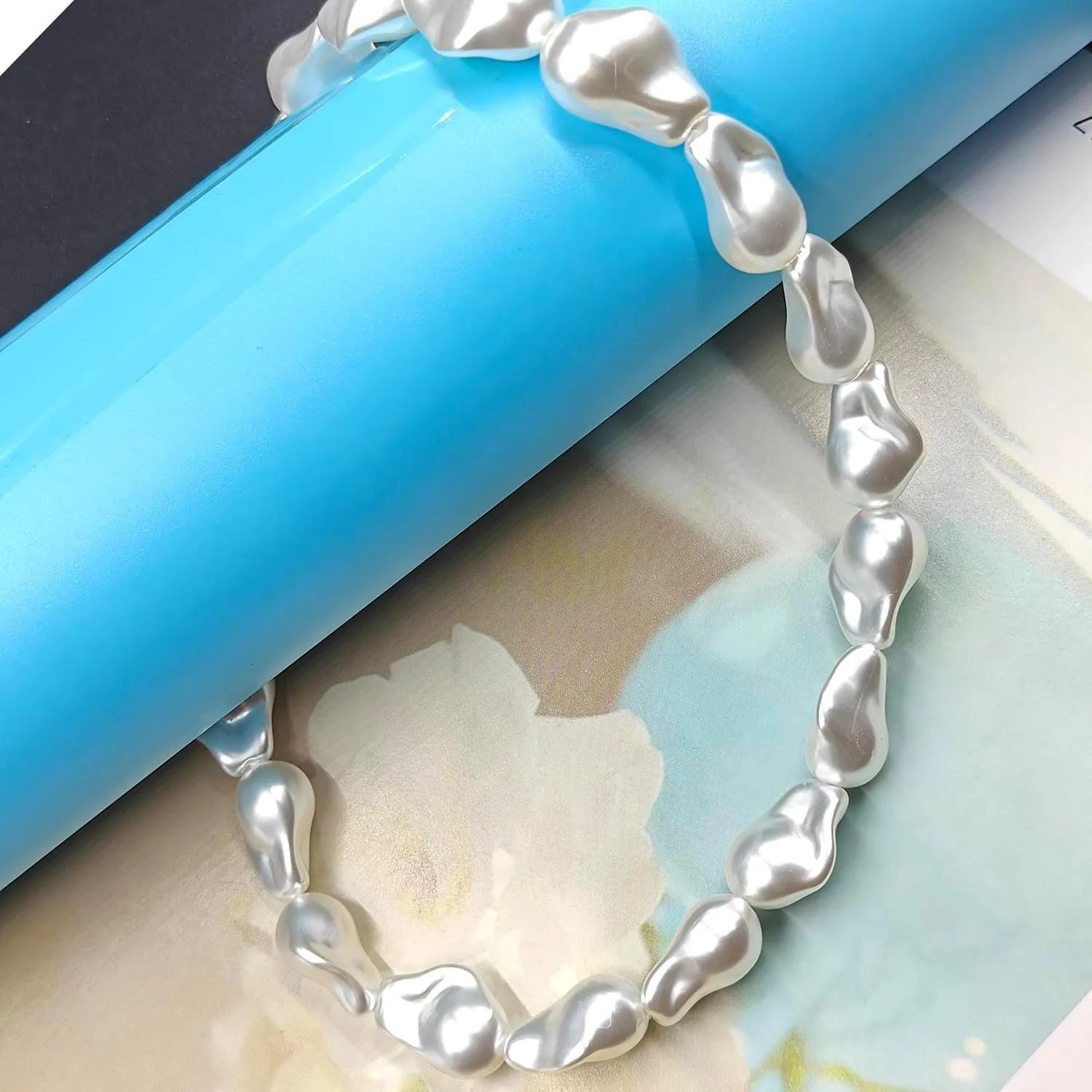 Pearl Necklaces for Women Chunky Pearl Choker Necklaces Baroque Pearl Necklace Dainty White Pearl Beaded Necklace Vintage Pearl Charm Choker Necklace Birthday Wedding Jewelry for Women