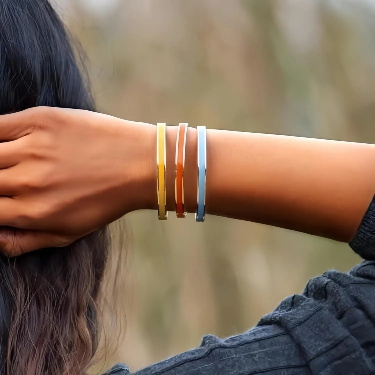 Remember Who The F You Are Motivational Color Bangle Stainless Steel Engraved Inspirational Cuff Bracelet Opening Adjustable Bracelet Jewelry Gift for Women