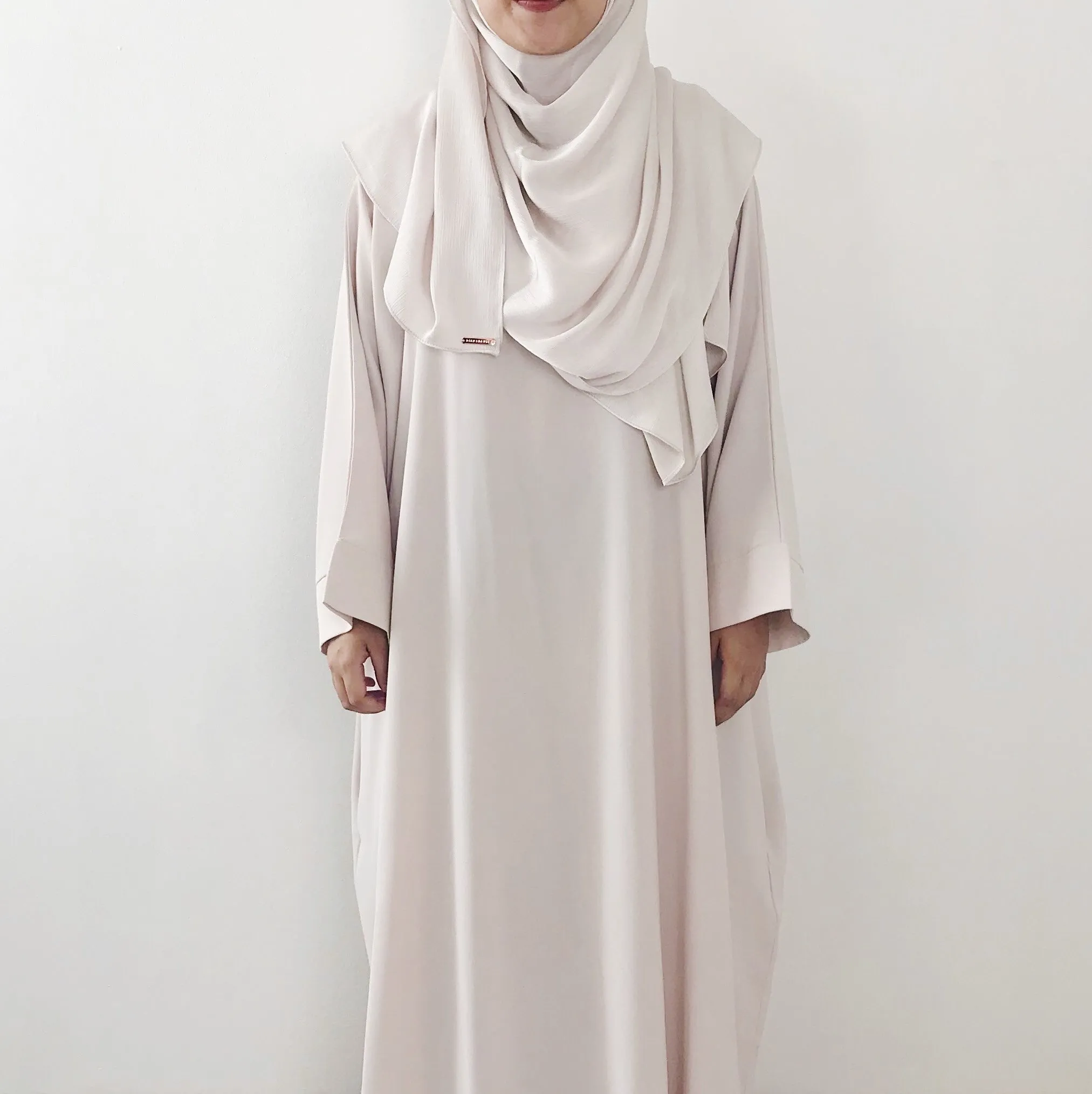 Textured Satin : Ivory