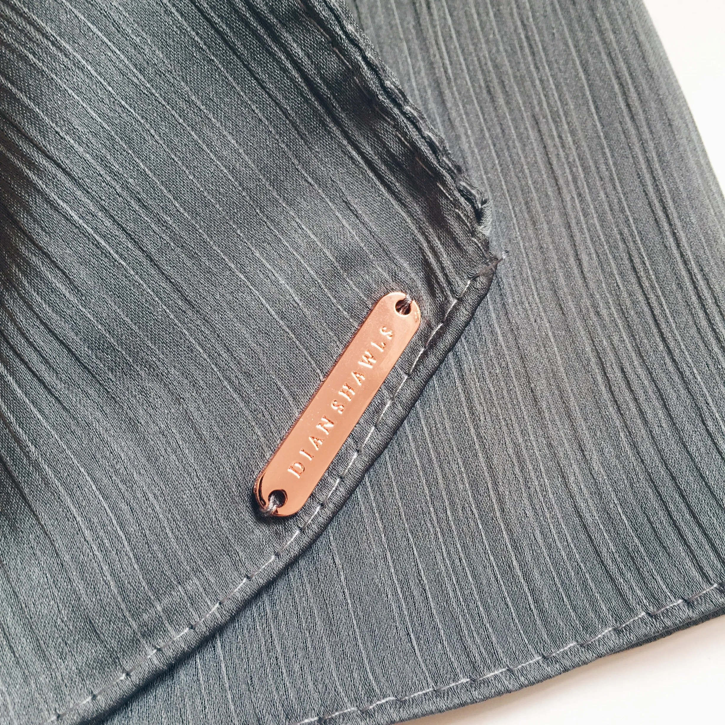 Textured Satin : Navy
