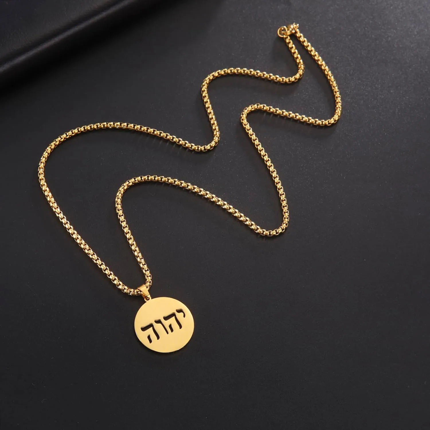 UNIFT Hebrew Chai Necklace for Women Stainless Steel Classic Hebrew Sign of Life Letter Chai Pendant Necklace Religious Jewish Jewelry