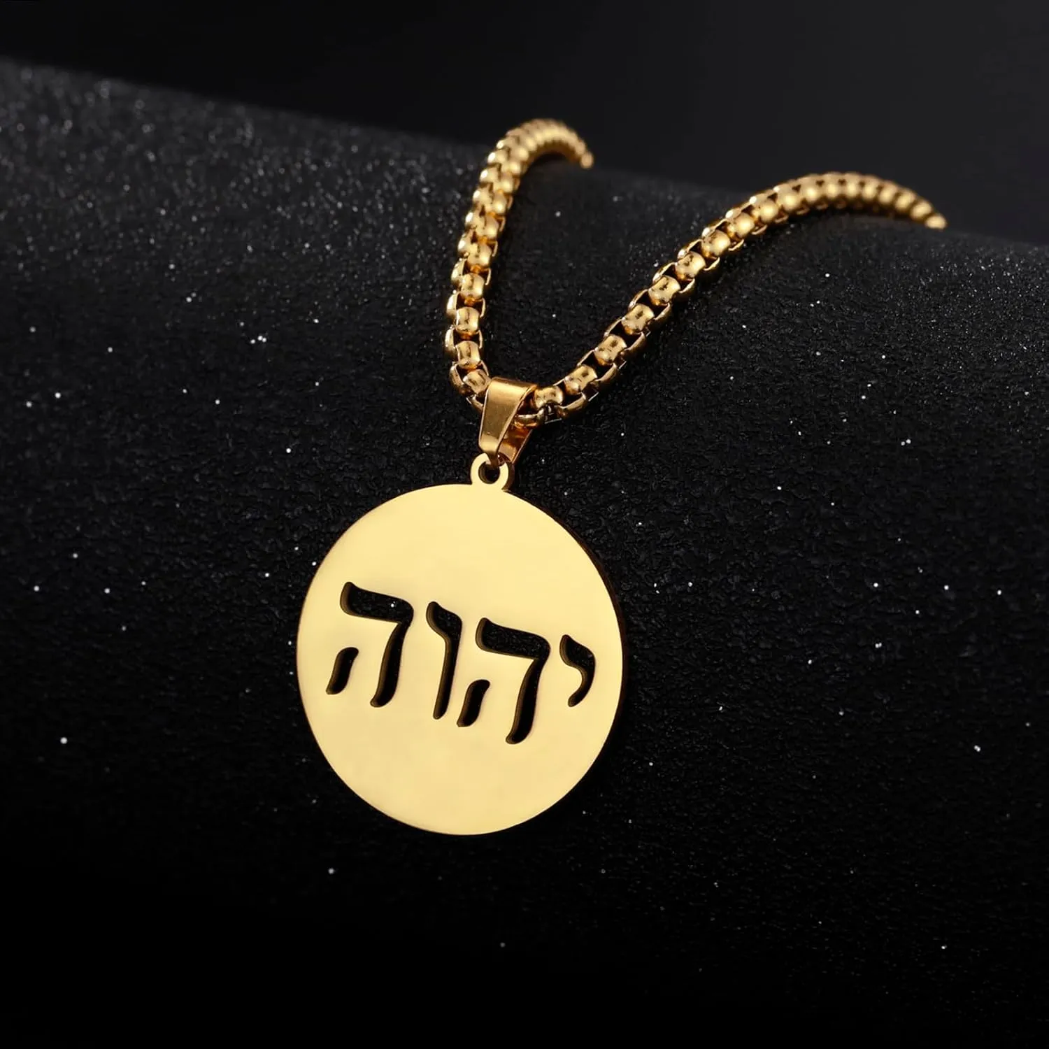 UNIFT Hebrew Chai Necklace for Women Stainless Steel Classic Hebrew Sign of Life Letter Chai Pendant Necklace Religious Jewish Jewelry